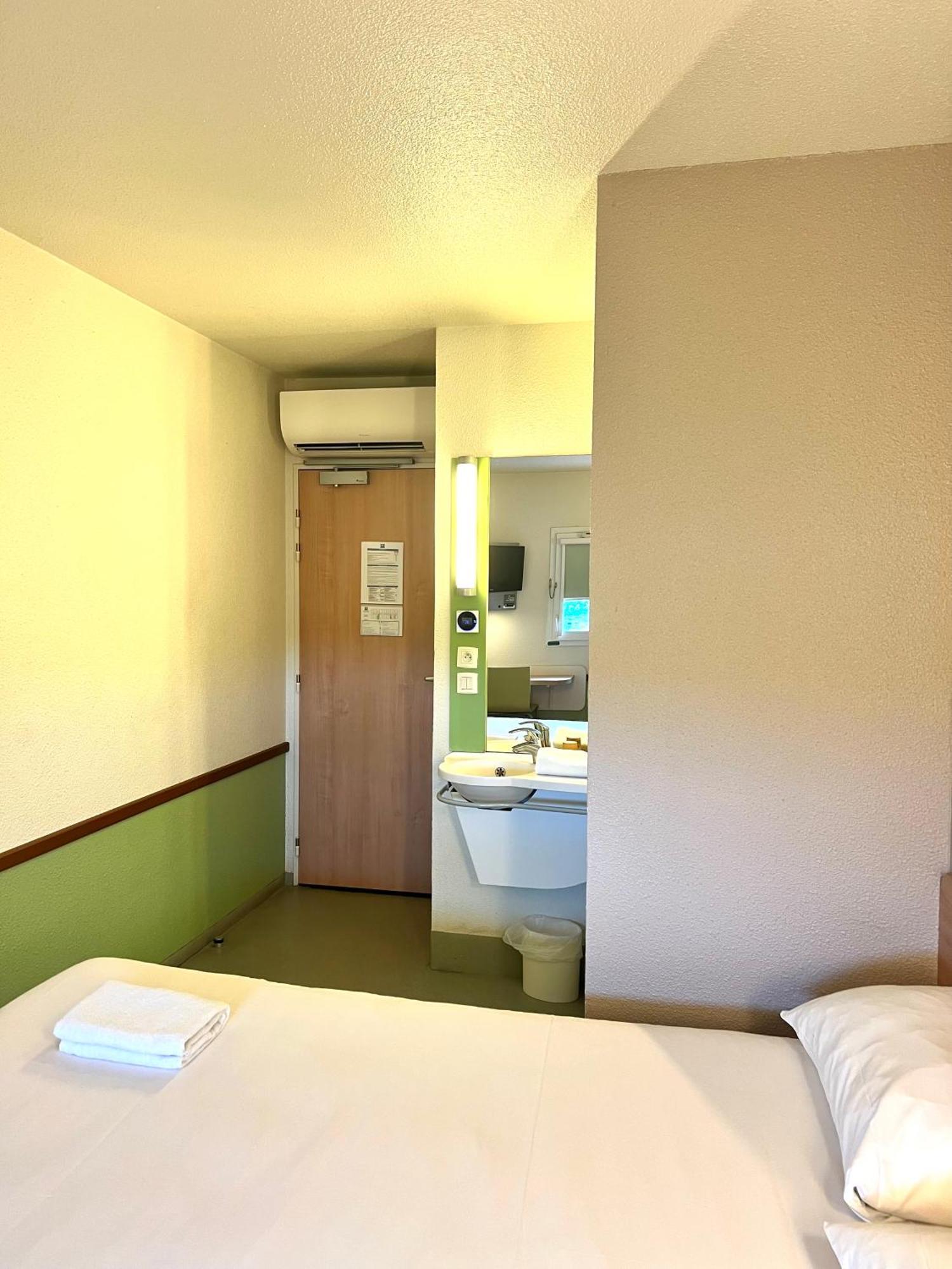 Hotel Ibis Budget Cosne Sur Loire Cosne-Cours-Sur-Loire Exterior foto