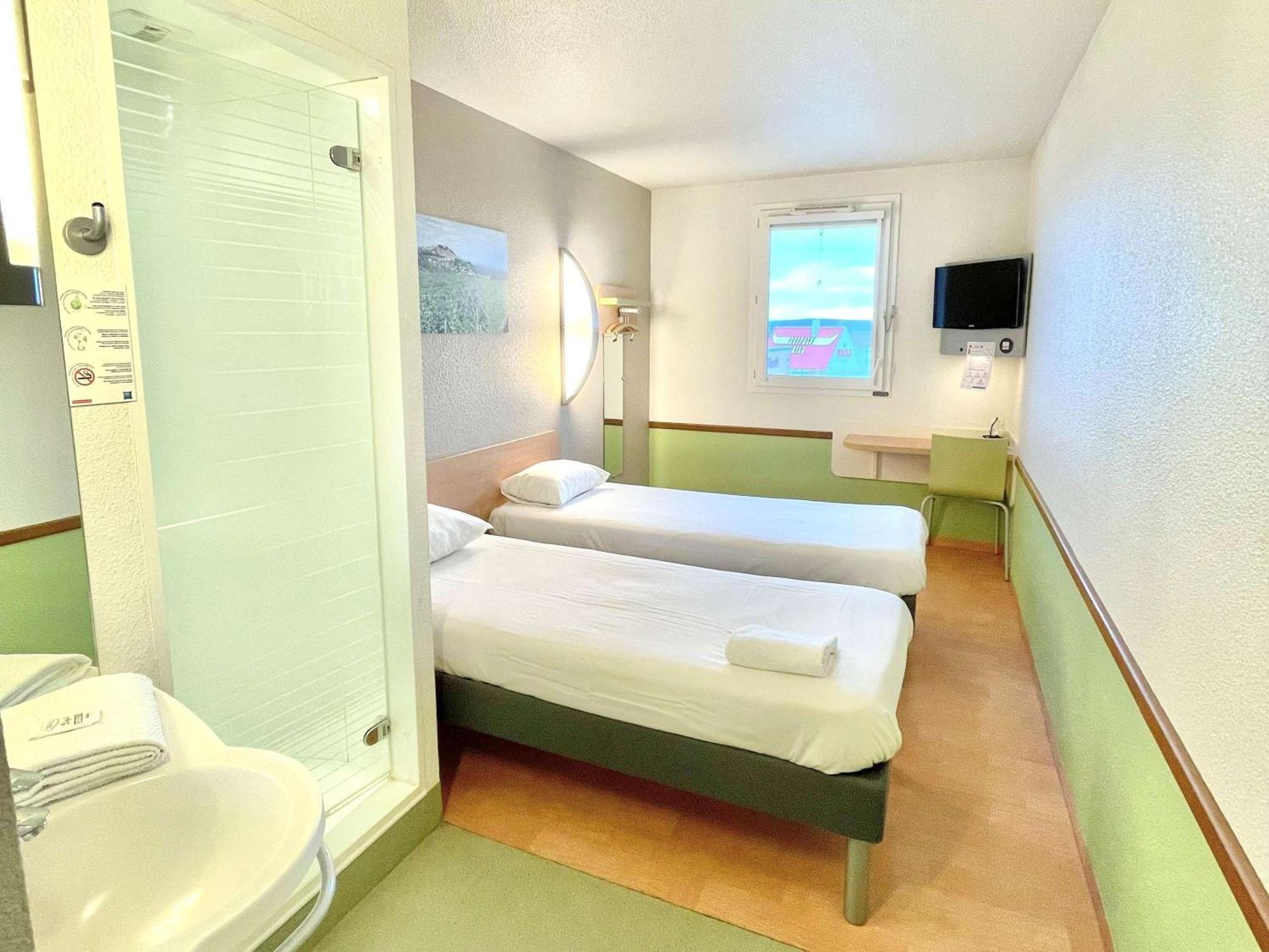Hotel Ibis Budget Cosne Sur Loire Cosne-Cours-Sur-Loire Exterior foto