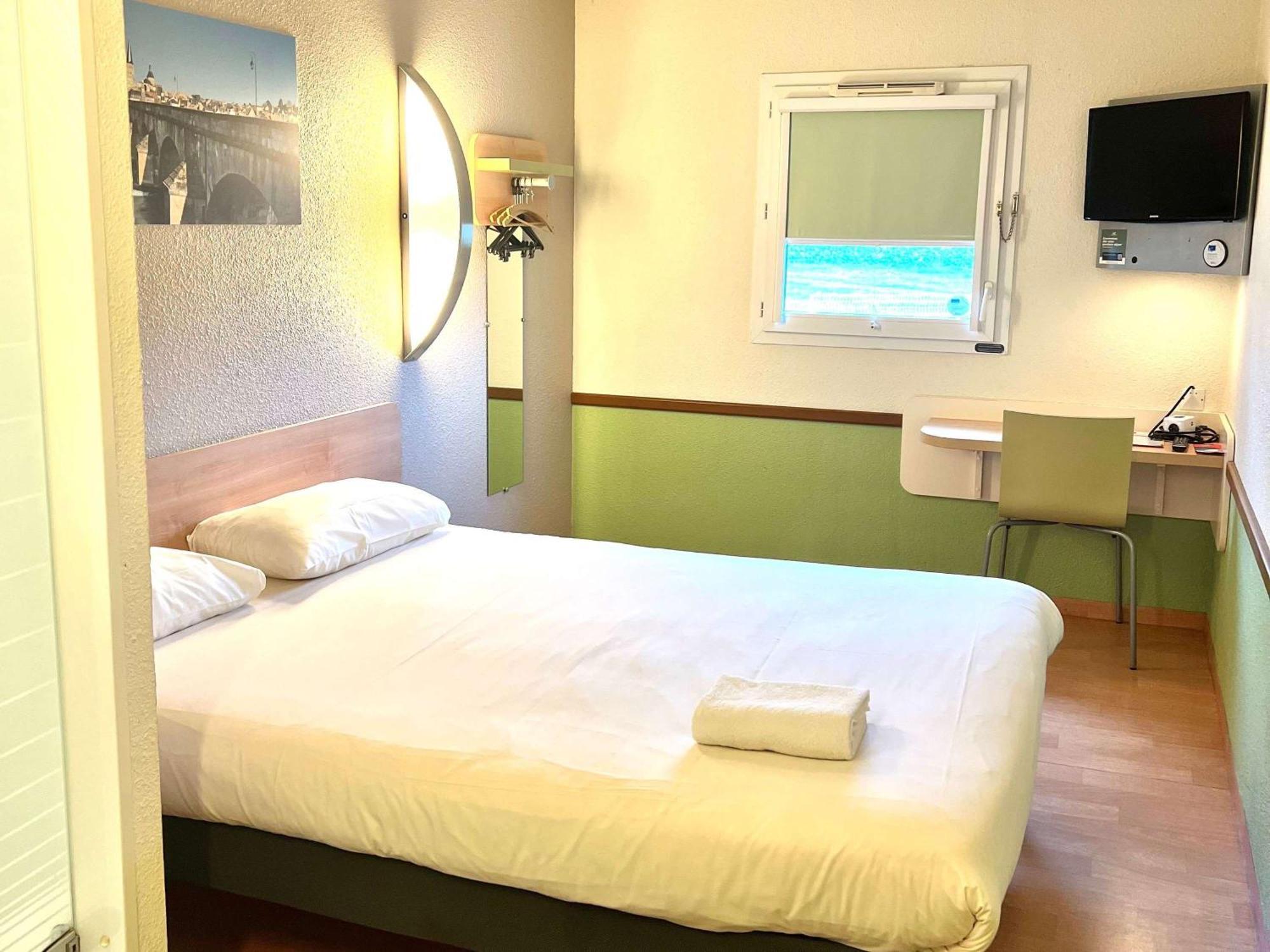 Hotel Ibis Budget Cosne Sur Loire Cosne-Cours-Sur-Loire Exterior foto