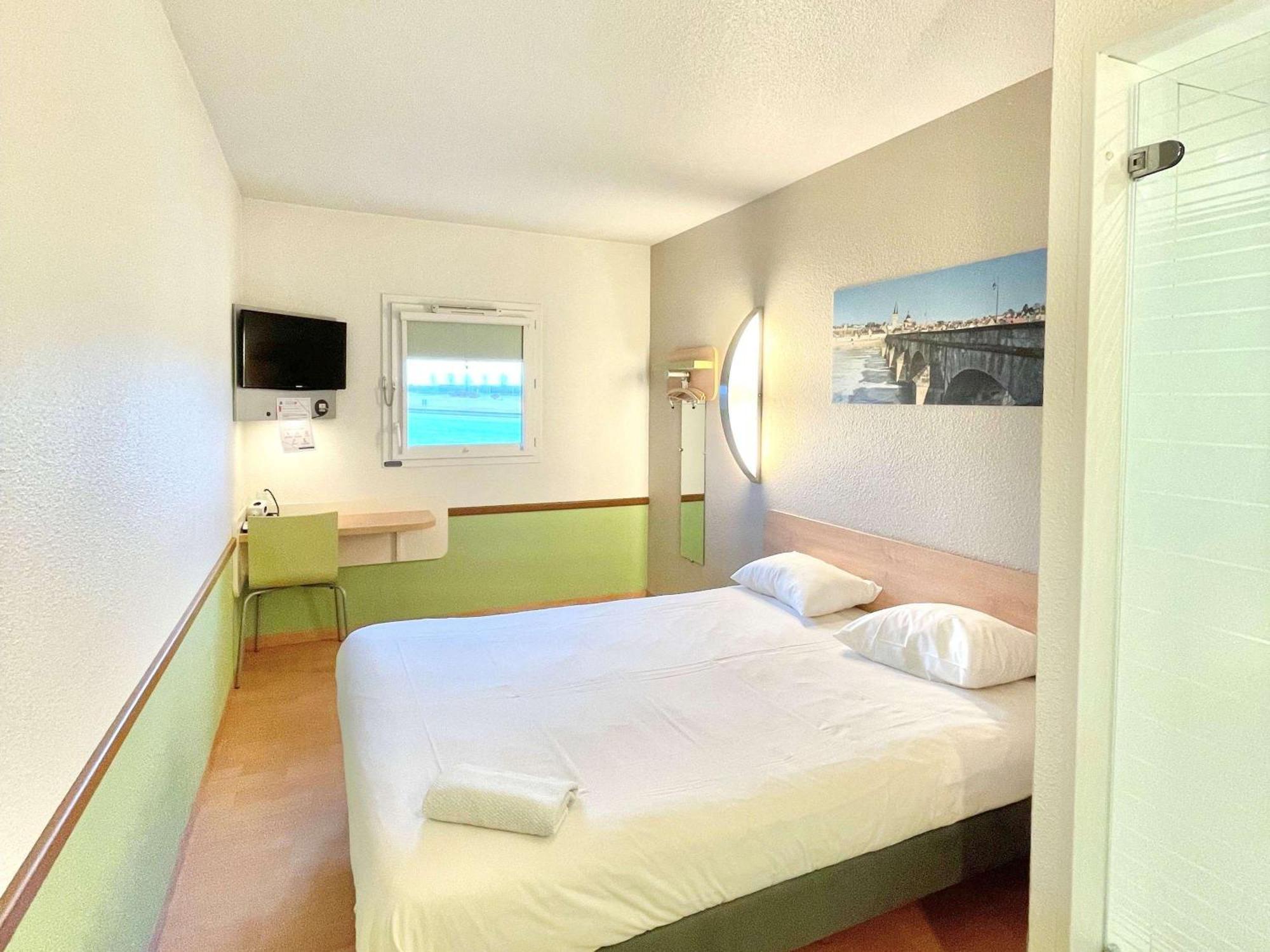Hotel Ibis Budget Cosne Sur Loire Cosne-Cours-Sur-Loire Exterior foto
